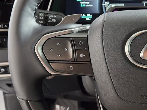 Used 2026 Lexus RX 450h AWD image 32