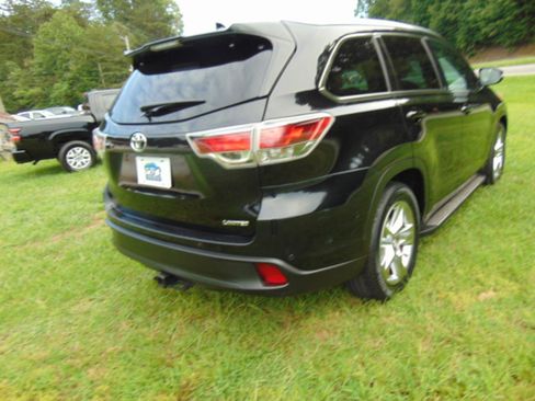 Used 2015 Toyota Highlander Limited FWD image 3