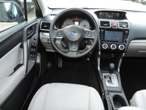 Used 2016 Subaru Forester 2.5i Premium AWD/4WD image 22