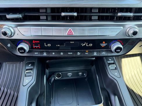 Used 2025 Kia Telluride EX X-Line AWD/4WD image 24