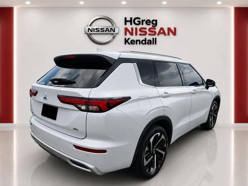 Used 2024 Mitsubishi Outlander SEL FWD image 4