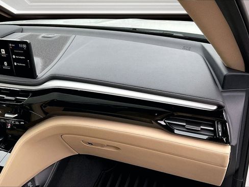 Certified 2025 Acura MDX SH-AWD image 16