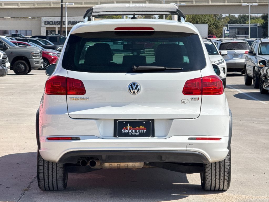Used 2016 Volkswagen Tiguan R-Line FWD image 5