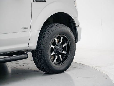 Used 2017 Ford F150 XLT image 7