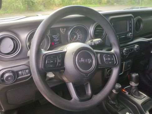 Used 2021 Jeep Wrangler Unlimited Sport AWD/4WD image 14