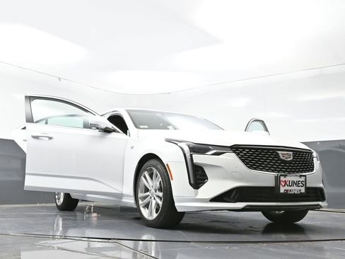 Used 2024 Cadillac CT4 Luxury image 69
