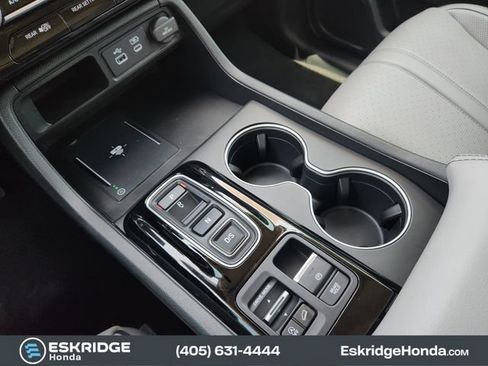 Used 2025 Honda Pilot Elite image 22