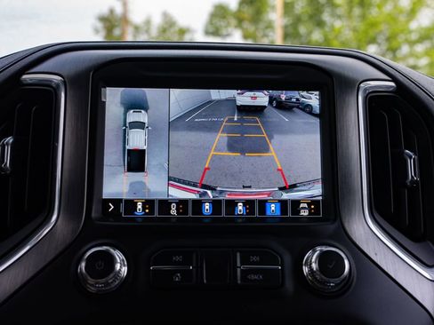 Used 2020 GMC Sierra 2500 Denali w/ Denali Ultimate Package AWD/4WD image 18