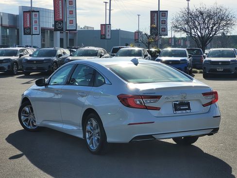 Used 2018 Honda Accord LX image 7