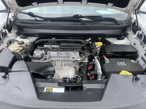 Used 2015 Jeep Cherokee Latitude FWD image 25