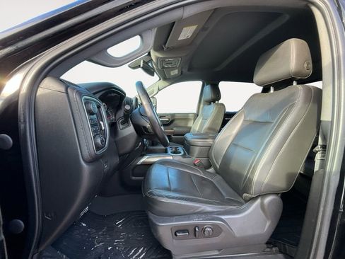 Used 2020 Chevrolet Silverado 1500 LT Trail Boss w/ Midnight Edition image 9