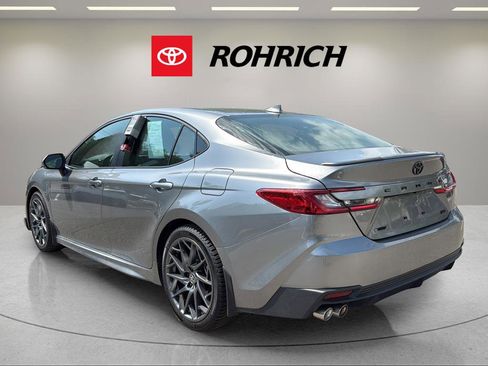 Used 2026 Toyota Camry SE FWD image 8