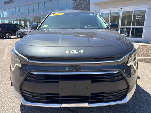 Used 2025 Kia Niro LX FWD image 6