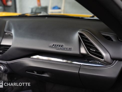 Used 2017 Ferrari 488 Spider image 37