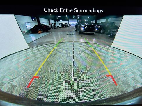 Used 2018 Jeep Wrangler Unlimited Sahara w/ Uconnect 4C Nav & Sound Group image 18