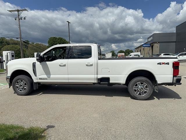 Used 2024 Ford F350 Lariat w/ Lariat Ultimate Package AWD/4WD image 2