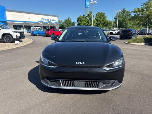 Used 2024 Kia EV6 Light AWD/4WD image 3