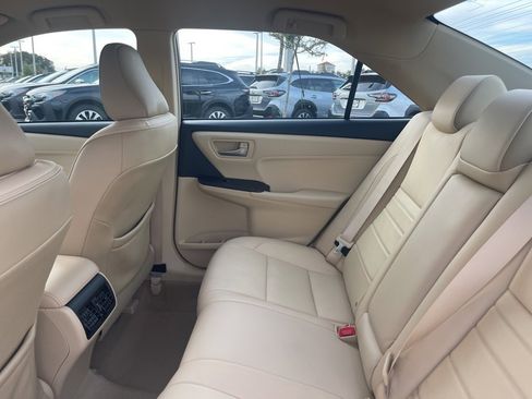 Used 2015 Toyota Camry XLE image 22