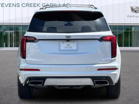 Certified 2024 Cadillac XT6 Premium Luxury AWD/4WD image 4