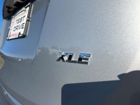 Used 2017 Toyota RAV4 XLE image 11