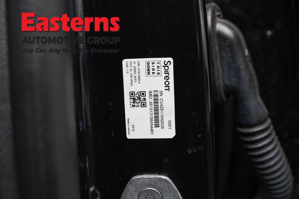 Used 2022 Ford Explorer XLT w/ Equipment Group 202A AWD/4WD image 31