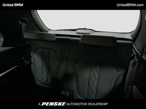 Used 2025 BMW X7 M60i AWD/4WD image 14