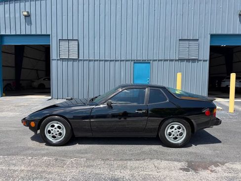 Used 1988 Porsche 924 S RWD image 68