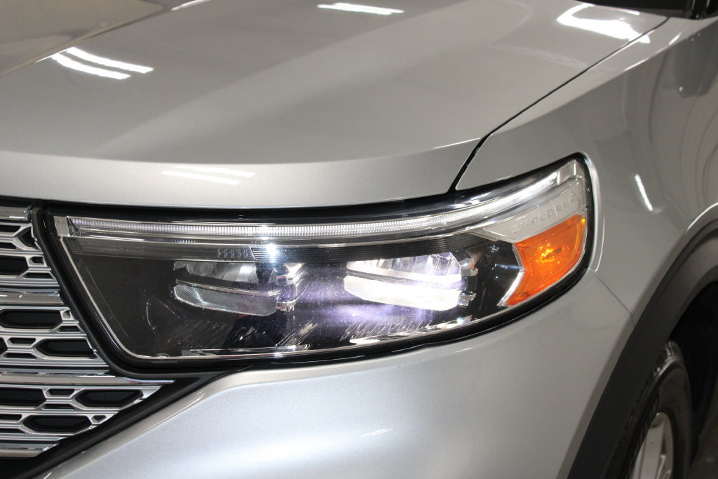 Used 2024 Ford Explorer Limited AWD/4WD image 12