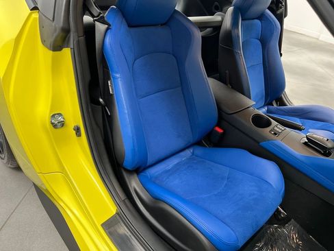 Used 2024 Nissan Z Performance w/ Floor Mat Package RWD image 14