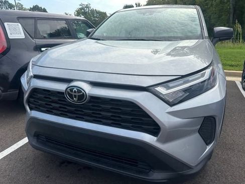 Used 2025 Toyota RAV4 LE AWD/4WD image 3
