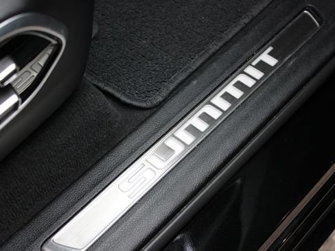 Used 2025 Jeep Grand Cherokee Summit w/ Obsidian Package AWD/4WD image 49
