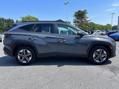 Used 2025 Hyundai Tucson SEL FWD image 9