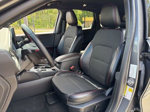 Used 2024 Ford Escape ST-Line w/ Tech Pack #1 FWD image 17