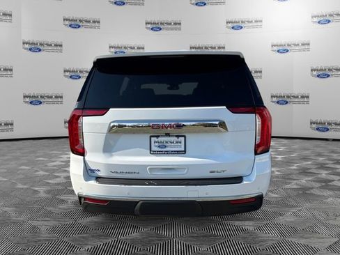 Used 2024 GMC Yukon SLT AWD/4WD image 4