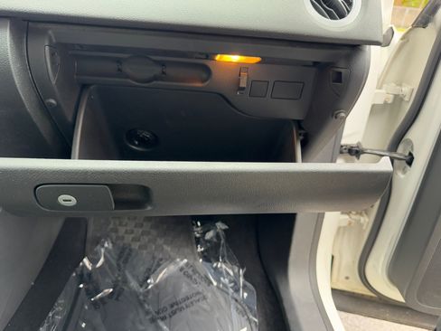 Used 2012 Volkswagen Tiguan S image 31