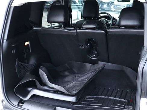 Used 2020 Jeep Renegade Latitude w/ Popular Equipment Group image 24