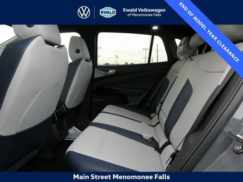 New 2025 Volkswagen ID.4 Pro S image 35