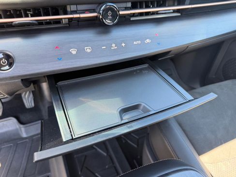 Used 2023 Nissan Ariya FWD image 27