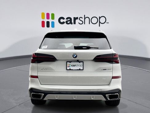 Used 2025 BMW X5 xDrive40i w/ M Sport Package AWD/4WD image 4