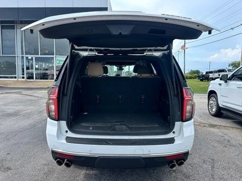 Used 2021 Chevrolet Tahoe Premier w/ Premium Package RWD image 21