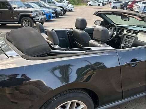 Used 2012 Ford Mustang Premium RWD image 13