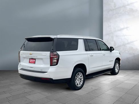 Used 2024 Chevrolet Suburban LT image 4