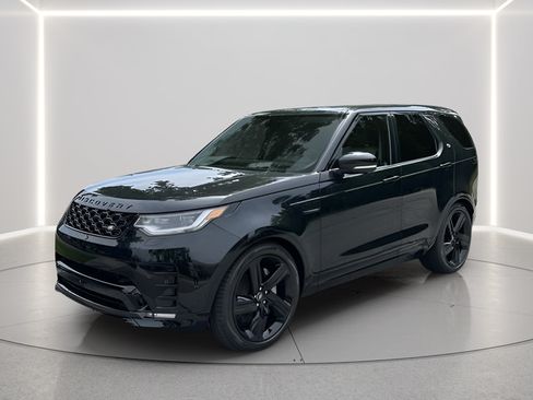 Certified 2025 Land Rover Discovery Dynamic SE AWD/4WD image 1