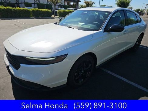 Certified 2025 Honda Accord SE image 4
