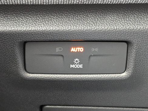 New 2026 Volkswagen Tiguan S image 17