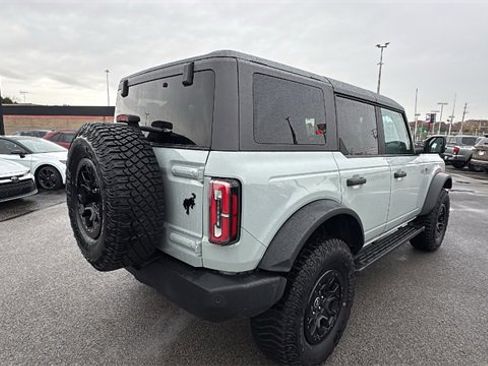 Used 2023 Ford Bronco Wildtrak image 5