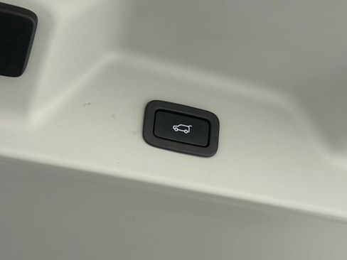 Used 2019 Land Rover Range Rover Supercharged image 40