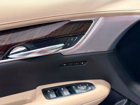 Used 2025 Cadillac XT6 Premium Luxury w/ Platinum Package image 16