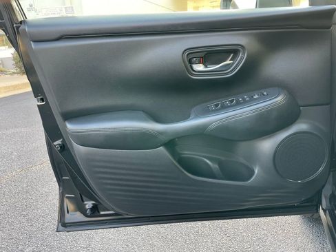 Certified 2023 Honda HR-V LX image 23