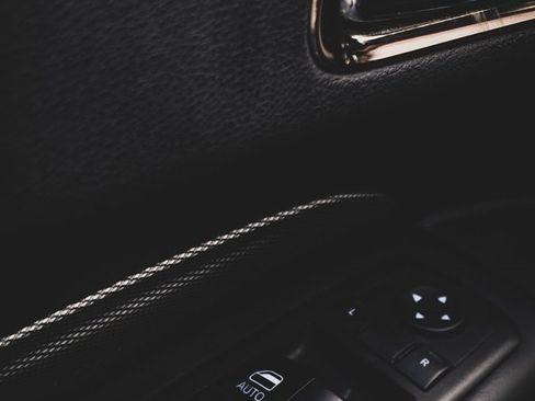 Used 2018 Dodge Durango SRT w/ Technology Group image 20